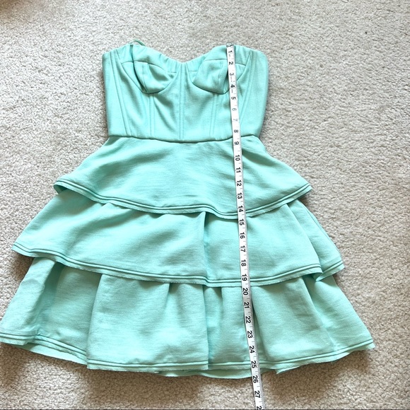 BCBGMAXAZRIA Jacklyn Ruffled Tiered Strapless Opaline Dress—SZ. 0 - Picture 10 of 17